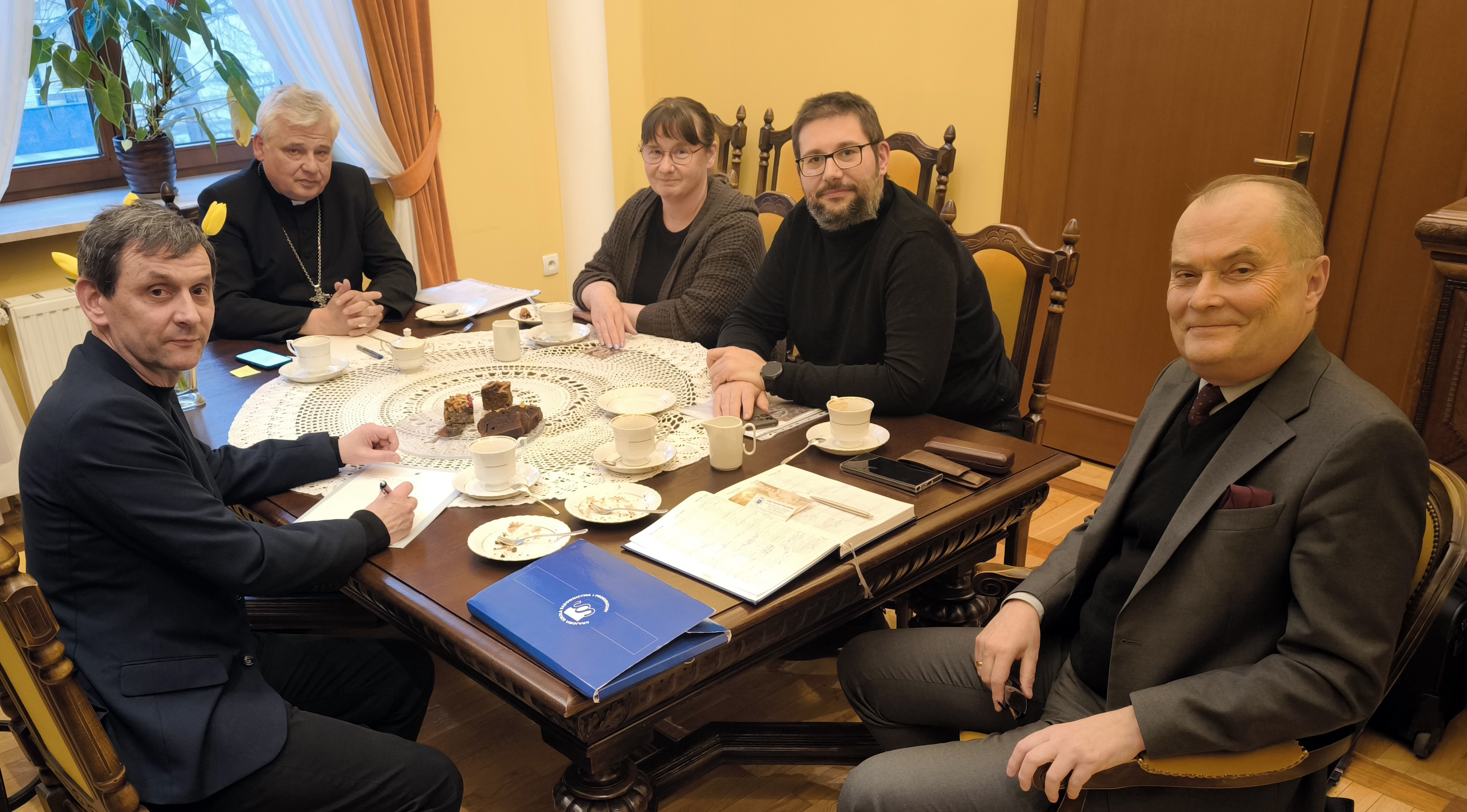 Spotkanie Komisji z kard. Konradem Krajewskim